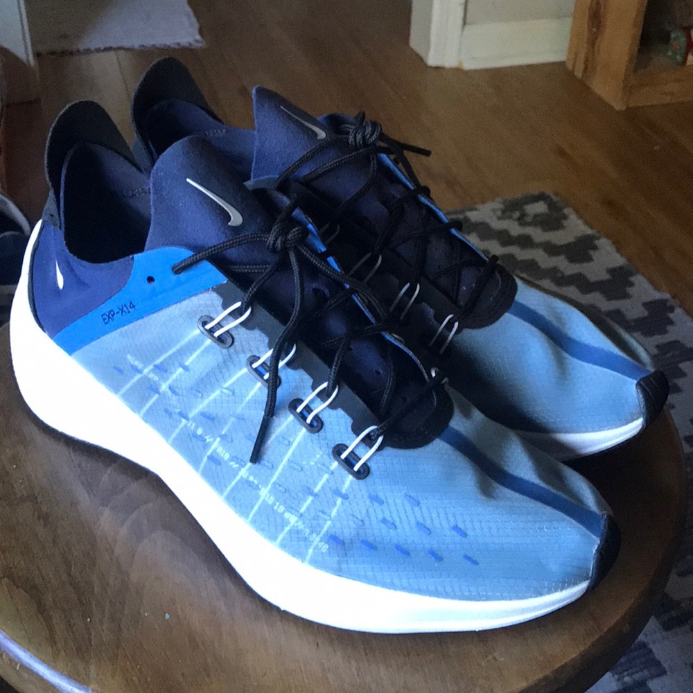 Nike exp-x14 running shoes